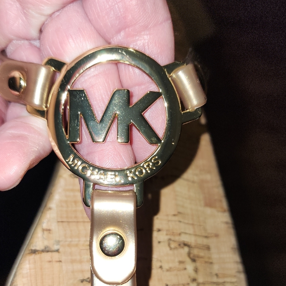 New Michael Kors Gold Logo MK Cork Sandals Size 8 - Picture 3 of 7